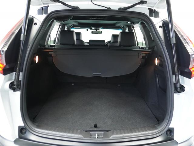 CR-Vハイブリッド e:HEVEX・ブラックエディション 4WD ナビ ETC2.0 前後ドラレコ Rカメラ LEDヘッドライト スマートキー サイドカーテンエアバック パノラマガラスサンルーフ 電動シート インテリア内装ブラック シートヒーター.(16枚目)