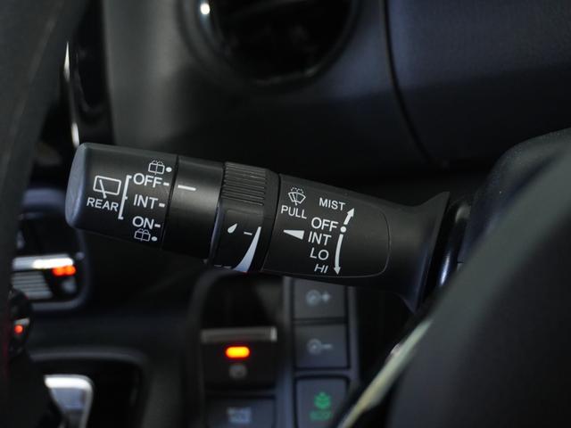 N-BOXカスタム L 1オ-ナ- ナビ Rカメ Dレコ ETC 両電扉 BT 地デジ 後席シェード 運転席ハイトアジャスターシート シートヒーター ブレーキホールド付電動パーキングブレーキ サイドカーテンエアバック(55枚目)