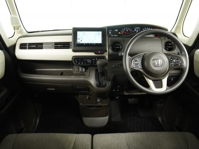 Ｎ－ＢＯＸ Ｌ　１オ－ナ　片電扉　ナビ　Ｒカメラ　ＥＴＣ　インテリア内装アイボリー　後席シェード　後席スライドシート　シートバックテーブル　ドアバイザー　運転席ハイトアジャスターシート　オートエアコン　スマートキー．（8枚目）