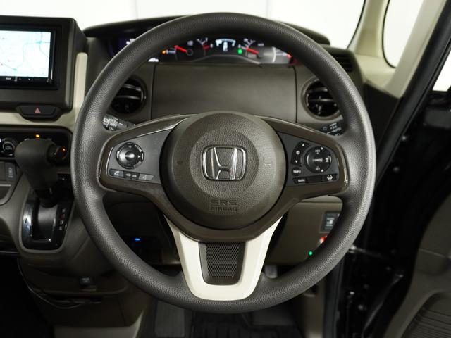 Ｎ－ＢＯＸ Ｌ　１オ－ナ　片電扉　ナビ　Ｒカメラ　ＥＴＣ　インテリア内装アイボリー　後席シェード　後席スライドシート　シートバックテーブル　ドアバイザー　運転席ハイトアジャスターシート　オートエアコン　スマートキー．（9枚目）