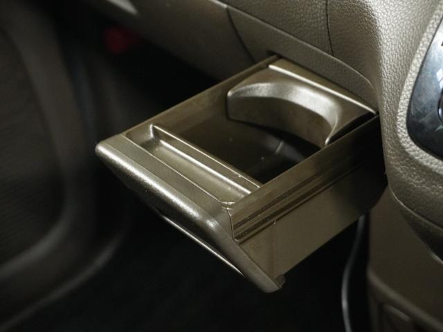 Ｎ－ＢＯＸ Ｌ　１オ－ナ　片電扉　ナビ　Ｒカメラ　ＥＴＣ　インテリア内装アイボリー　後席シェード　後席スライドシート　シートバックテーブル　ドアバイザー　運転席ハイトアジャスターシート　オートエアコン　スマートキー．（32枚目）