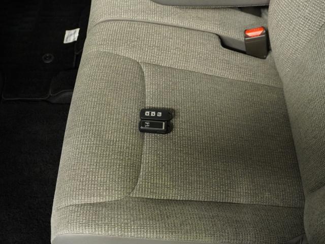 Ｎ－ＢＯＸ Ｌ　１オ－ナ　片電扉　ナビ　Ｒカメラ　ＥＴＣ　インテリア内装アイボリー　後席シェード　後席スライドシート　シートバックテーブル　ドアバイザー　運転席ハイトアジャスターシート　オートエアコン　スマートキー．（57枚目）