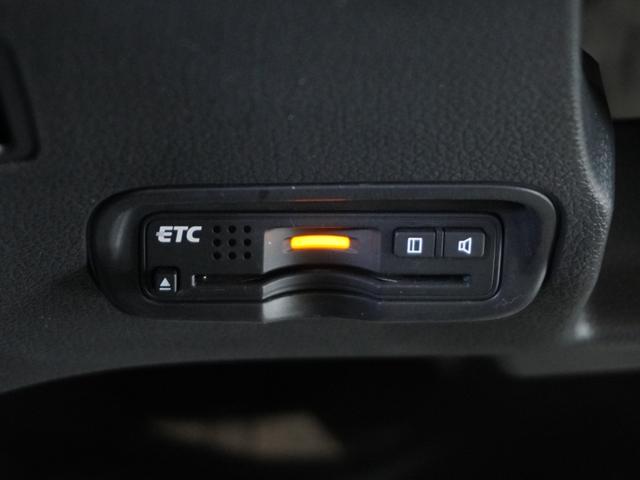 ヴェゼル ハイブリッドX・ホンダセンシング 1オ-ナ- ナビ Dレコ Rカメ ETC クルコン BT 運転席ハイトアジャスターシート ドアバイザー インテリア内装ブラック 合皮コンビシート 運転席ハイトアジャスターシート 後席跳ね上げシート.(5枚目)