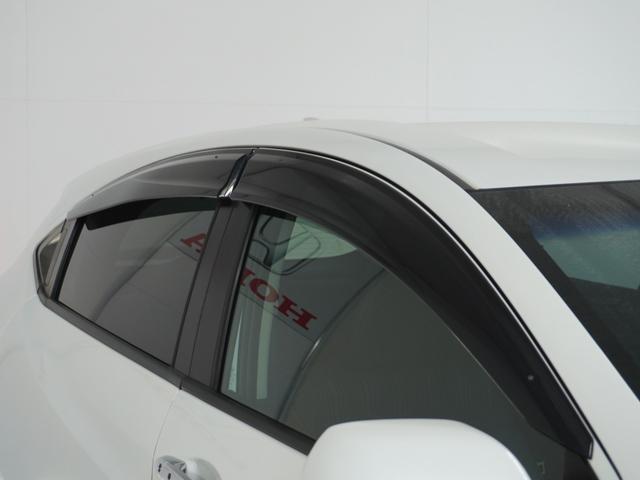 ヴェゼル ハイブリッドX・ホンダセンシング 1オ-ナ- ナビ Dレコ Rカメ ETC クルコン BT 運転席ハイトアジャスターシート ドアバイザー インテリア内装ブラック 合皮コンビシート 運転席ハイトアジャスターシート 後席跳ね上げシート.(32枚目)