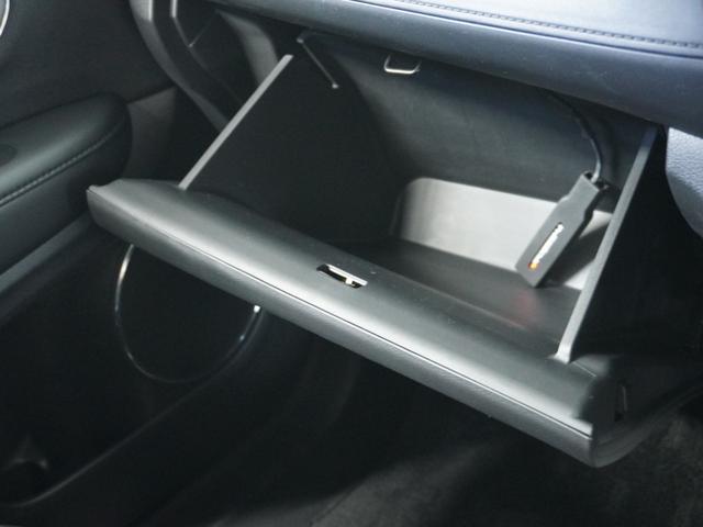 ヴェゼル ハイブリッドX・ホンダセンシング 1オ-ナ- ナビ Dレコ Rカメ ETC クルコン BT 運転席ハイトアジャスターシート ドアバイザー インテリア内装ブラック 合皮コンビシート 運転席ハイトアジャスターシート 後席跳ね上げシート.(60枚目)