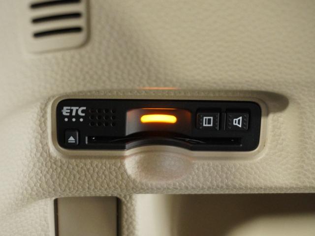 Ｎ－ＢＯＸ Ｇ・Ｌホンダセンシング　ナビ　Ｒカメ　ＥＴＣ　片電扉　ＢＴ接続　クルコン　ＬＥＤ　インテリア内装アイボリー　後席シェード　シートヒーター　ドアバイザー　運転席ハイトアジャスターシート　スマートキー　オートエアコン．（5枚目）