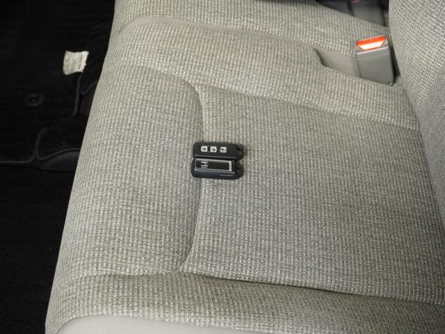 Ｎ－ＢＯＸ Ｇ・Ｌホンダセンシング　ナビ　Ｒカメ　ＥＴＣ　片電扉　ＢＴ接続　クルコン　ＬＥＤ　インテリア内装アイボリー　後席シェード　シートヒーター　ドアバイザー　運転席ハイトアジャスターシート　スマートキー　オートエアコン．（32枚目）