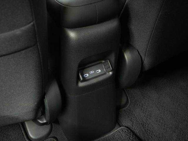 フィット e:HEVホーム 1オ-ナ- ナビ Rカメ ETC2.0 地デジ BT接続 LED 運転席ハイトアジャスターシート インテリア内装ブラック ブレーキホールド付電動パーキングブレーキ 合皮コンビシート オートエアコン.(38枚目)