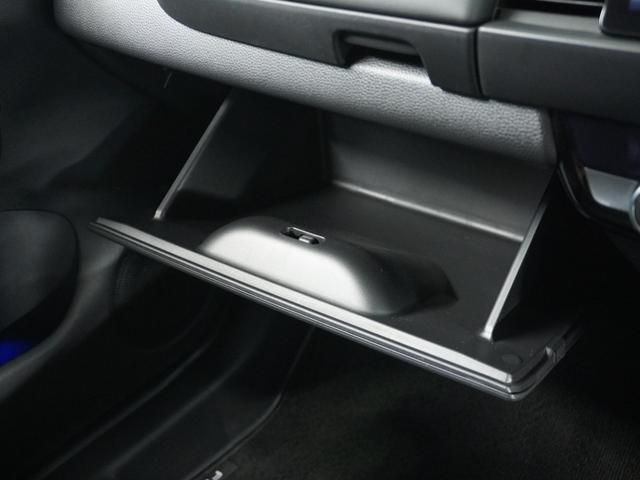 フィット e:HEVホーム 1オ-ナ- ナビ Rカメ ETC2.0 地デジ BT接続 LED 運転席ハイトアジャスターシート インテリア内装ブラック ブレーキホールド付電動パーキングブレーキ 合皮コンビシート オートエアコン.(61枚目)