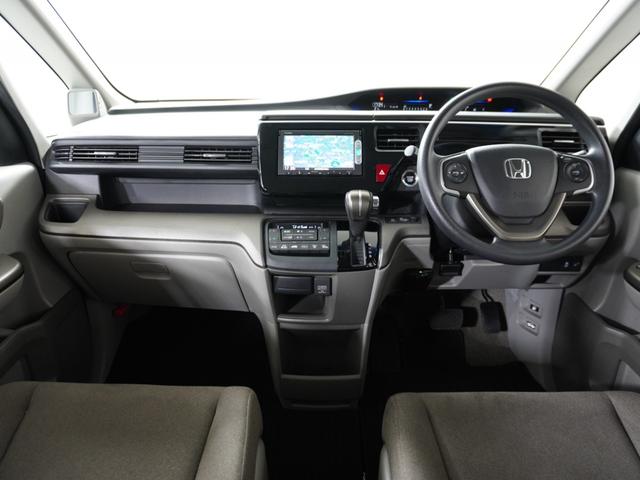 ステップワゴン G 7インチナビ バックカメラ ETC コーナーポール クルーズコントロール 片側電動スライドドア Bluetooth ワンセグ DVD再生 プラズマクラスター搭載エアコン 8人乗り3列シート.(8枚目)