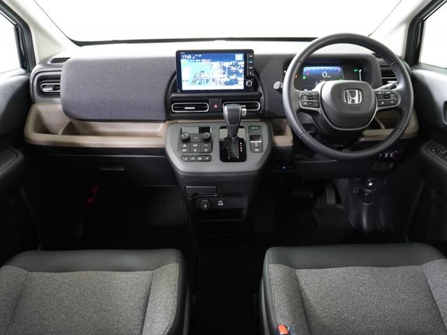 フリード エアーＥＸ　１オ－ナ－ナビＤレコＲカメＥＴＣ両電扉ＢＴ地デジ　渋滞追従クルーズ　Ｂｌｕｅｔｏｏｔｈ　障害物センサー　シートヒーター　ブラインドスポット　オートハイビーム　１５インチ純正アルミホイール　禁煙車（9枚目）