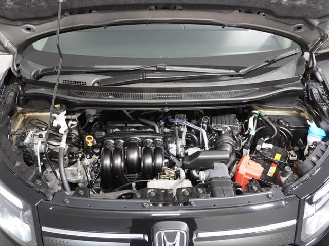 フリード エアーＥＸ　１オ－ナ－ナビＤレコＲカメＥＴＣ両電扉ＢＴ地デジ　渋滞追従クルーズ　Ｂｌｕｅｔｏｏｔｈ　障害物センサー　シートヒーター　ブラインドスポット　オートハイビーム　１５インチ純正アルミホイール　禁煙車（20枚目）