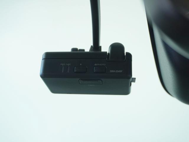 ヴェゼル ｅ：ＨＥＶＺ・ＰＬａＹパッケージ　２年保証当社試乗車ナビＲカメラＥＴＣ２．０ドラレコ（4枚目）