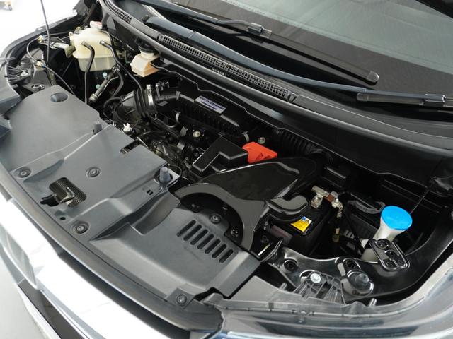 ステップワゴンスパーダ スパーダホンダセンシング ナビ 両側電動扉 バックカメラ ETC 三列シート サイドバイザー わくわくゲート 後席シェード 革巻ステアリング 運転席ハイトアジャスターシート デジパネ インテリア内装ブラック パドルシフト(19枚目)