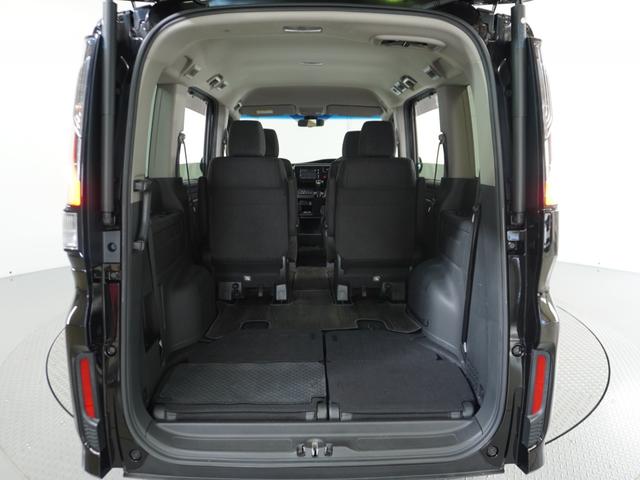 ステップワゴンスパーダ スパーダホンダセンシング ナビ 両側電動扉 バックカメラ ETC 三列シート サイドバイザー わくわくゲート 後席シェード 革巻ステアリング 運転席ハイトアジャスターシート デジパネ インテリア内装ブラック パドルシフト(40枚目)