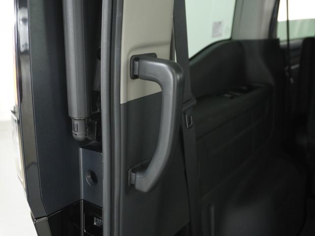 ステップワゴンスパーダ スパーダホンダセンシング ナビ 両側電動扉 バックカメラ ETC 三列シート サイドバイザー わくわくゲート 後席シェード 革巻ステアリング 運転席ハイトアジャスターシート デジパネ インテリア内装ブラック パドルシフト(43枚目)