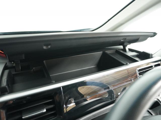 ステップワゴンスパーダ スパーダホンダセンシング ナビ 両側電動扉 バックカメラ ETC 三列シート サイドバイザー わくわくゲート 後席シェード 革巻ステアリング 運転席ハイトアジャスターシート デジパネ インテリア内装ブラック パドルシフト(59枚目)