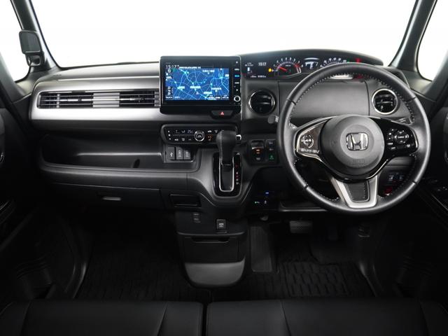 Ｎ－ＢＯＸカスタム Ｌターボスタイル＋ブラック　１オ－ナ－　ナビ　Ｒカメ　ＥＴＣ　両電扉　ＢＴ　地デジ　シートヒーター　ブラックアルミホイール　運転席ハイトアジャスターシート　合皮シート　インテリア内装ブラック　シートバックテーブル　サイドバイザー（7枚目）