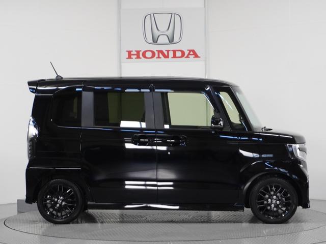 Ｎ－ＢＯＸカスタム Ｌターボスタイル＋ブラック　１オ－ナ－　ナビ　Ｒカメ　ＥＴＣ　両電扉　ＢＴ　地デジ　シートヒーター　ブラックアルミホイール　運転席ハイトアジャスターシート　合皮シート　インテリア内装ブラック　シートバックテーブル　サイドバイザー（27枚目）