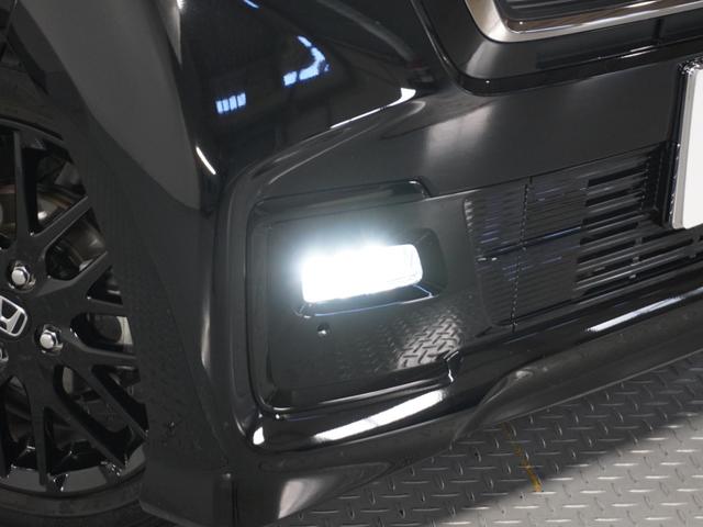 Ｎ－ＢＯＸカスタム Ｌターボスタイル＋ブラック　１オ－ナ－　ナビ　Ｒカメ　ＥＴＣ　両電扉　ＢＴ　地デジ　シートヒーター　ブラックアルミホイール　運転席ハイトアジャスターシート　合皮シート　インテリア内装ブラック　シートバックテーブル　サイドバイザー（33枚目）