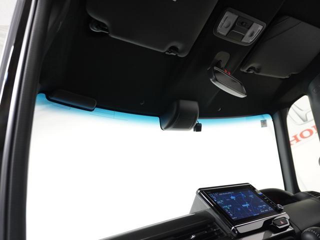 Ｎ－ＢＯＸカスタム Ｌターボスタイル＋ブラック　１オ－ナ－　ナビ　Ｒカメ　ＥＴＣ　両電扉　ＢＴ　地デジ　シートヒーター　ブラックアルミホイール　運転席ハイトアジャスターシート　合皮シート　インテリア内装ブラック　シートバックテーブル　サイドバイザー（38枚目）