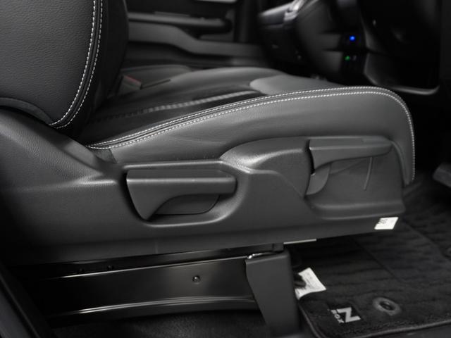 Ｎ－ＢＯＸカスタム Ｌターボスタイル＋ブラック　１オ－ナ－　ナビ　Ｒカメ　ＥＴＣ　両電扉　ＢＴ　地デジ　シートヒーター　ブラックアルミホイール　運転席ハイトアジャスターシート　合皮シート　インテリア内装ブラック　シートバックテーブル　サイドバイザー（53枚目）