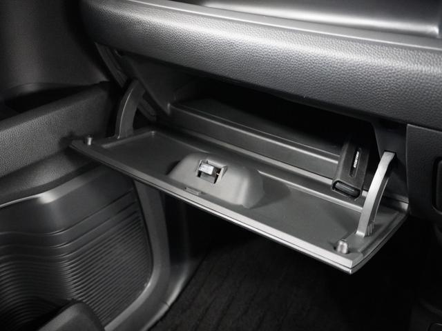 Ｎ－ＢＯＸカスタム Ｌターボスタイル＋ブラック　１オ－ナ－　ナビ　Ｒカメ　ＥＴＣ　両電扉　ＢＴ　地デジ　シートヒーター　ブラックアルミホイール　運転席ハイトアジャスターシート　合皮シート　インテリア内装ブラック　シートバックテーブル　サイドバイザー（71枚目）