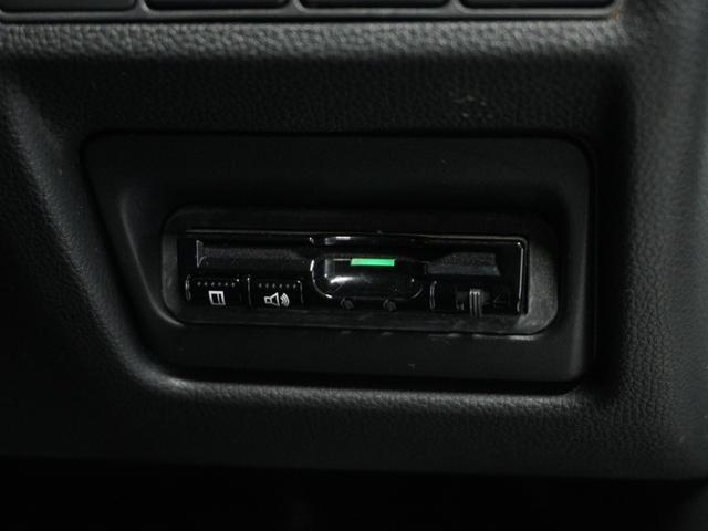 ステップワゴンスパーダ スパーダハイブリッドG・EXホンダセンシング 〇ナビ 後席モニタ 全周囲カメ ETC2.0 両電扉 BT 地デジ ドアバイザー わくわくゲート 三列シート 後席シェード シートヒーター 合皮コンビシート ウインカーミラー インテリア内装ブラック(5枚目)