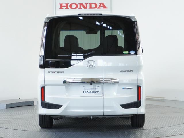 ステップワゴンスパーダ スパーダハイブリッドG・EXホンダセンシング 〇ナビ 後席モニタ 全周囲カメ ETC2.0 両電扉 BT 地デジ ドアバイザー わくわくゲート 三列シート 後席シェード シートヒーター 合皮コンビシート ウインカーミラー インテリア内装ブラック(31枚目)