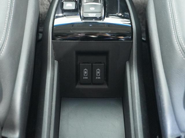 ステップワゴンスパーダ スパーダハイブリッドG・EXホンダセンシング 〇ナビ 後席モニタ 全周囲カメ ETC2.0 両電扉 BT 地デジ ドアバイザー わくわくゲート 三列シート 後席シェード シートヒーター 合皮コンビシート ウインカーミラー インテリア内装ブラック(46枚目)