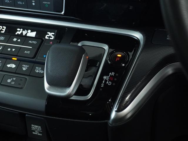 ステップワゴンスパーダ スパーダハイブリッドG・EXホンダセンシング 〇ナビ 後席モニタ 全周囲カメ ETC2.0 両電扉 BT 地デジ ドアバイザー わくわくゲート 三列シート 後席シェード シートヒーター 合皮コンビシート ウインカーミラー インテリア内装ブラック(64枚目)