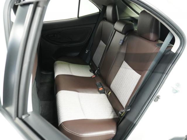 ヤリスクロス ハイブリッドＺ　ナビ　全周囲カメラ　ＢＴ接続　ＥＴＣ　クルコン　　ブラインドスポットモニター　液晶メーター　インテリア内装ブラウン　サイドバイザー　合皮コンビブラウンシート　ウインカーミラー　運転席パワーシート（10枚目）