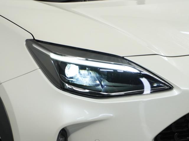 ヤリスクロス ハイブリッドＺ　ナビ　全周囲カメラ　ＢＴ接続　ＥＴＣ　クルコン　　ブラインドスポットモニター　液晶メーター　インテリア内装ブラウン　サイドバイザー　合皮コンビブラウンシート　ウインカーミラー　運転席パワーシート（11枚目）