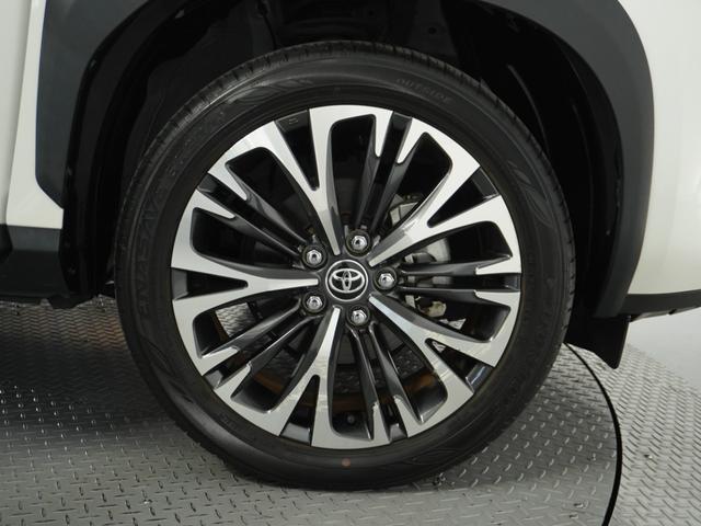 ヤリスクロス ハイブリッドＺ　ナビ　全周囲カメラ　ＢＴ接続　ＥＴＣ　クルコン　　ブラインドスポットモニター　液晶メーター　インテリア内装ブラウン　サイドバイザー　合皮コンビブラウンシート　ウインカーミラー　運転席パワーシート（14枚目）