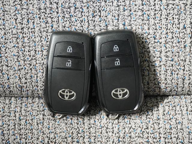 ヤリスクロス ハイブリッドＺ　ナビ　全周囲カメラ　ＢＴ接続　ＥＴＣ　クルコン　　ブラインドスポットモニター　液晶メーター　インテリア内装ブラウン　サイドバイザー　合皮コンビブラウンシート　ウインカーミラー　運転席パワーシート（15枚目）