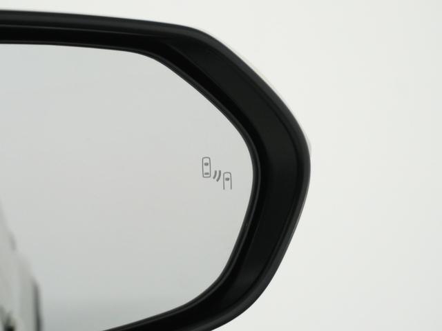 ヤリスクロス ハイブリッドＺ　ナビ　全周囲カメラ　ＢＴ接続　ＥＴＣ　クルコン　　ブラインドスポットモニター　液晶メーター　インテリア内装ブラウン　サイドバイザー　合皮コンビブラウンシート　ウインカーミラー　運転席パワーシート（18枚目）