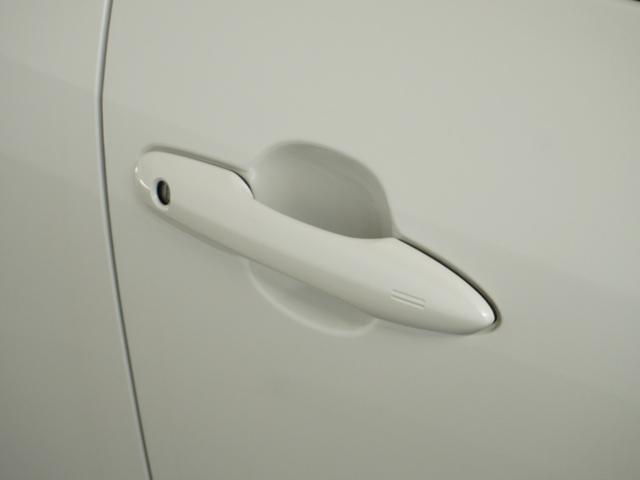 ヤリスクロス ハイブリッドＺ　ナビ　全周囲カメラ　ＢＴ接続　ＥＴＣ　クルコン　　ブラインドスポットモニター　液晶メーター　インテリア内装ブラウン　サイドバイザー　合皮コンビブラウンシート　ウインカーミラー　運転席パワーシート（31枚目）