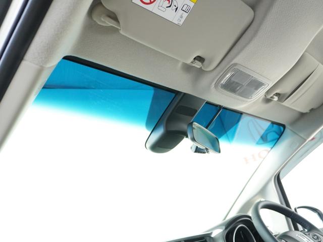 フィットハイブリッド Ｌホンダセンシング　１オ－ナ－　ナビ　Ｒカメ　Ｄレコ　ＥＴＣ　クルコン　ＢＴ　地デジ　サイドバイザー　合皮コンビシート　インテリア内装ブラック　サイドバイザー　モデューロアルミホイル　フロントグラデーションガラス（36枚目）