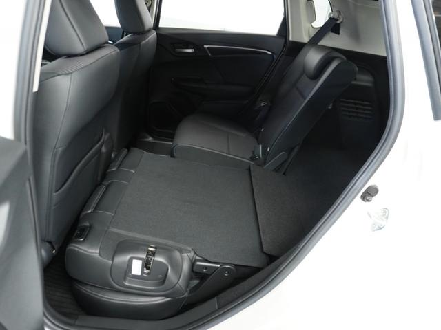 フィットハイブリッド Ｌホンダセンシング　１オ－ナ－　ナビ　Ｒカメ　Ｄレコ　ＥＴＣ　クルコン　ＢＴ　地デジ　サイドバイザー　合皮コンビシート　インテリア内装ブラック　サイドバイザー　モデューロアルミホイル　フロントグラデーションガラス（38枚目）