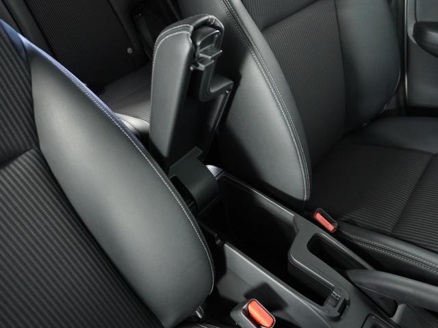 フィットハイブリッド Ｌホンダセンシング　１オ－ナ－　ナビ　Ｒカメ　Ｄレコ　ＥＴＣ　クルコン　ＢＴ　地デジ　サイドバイザー　合皮コンビシート　インテリア内装ブラック　サイドバイザー　モデューロアルミホイル　フロントグラデーションガラス（55枚目）