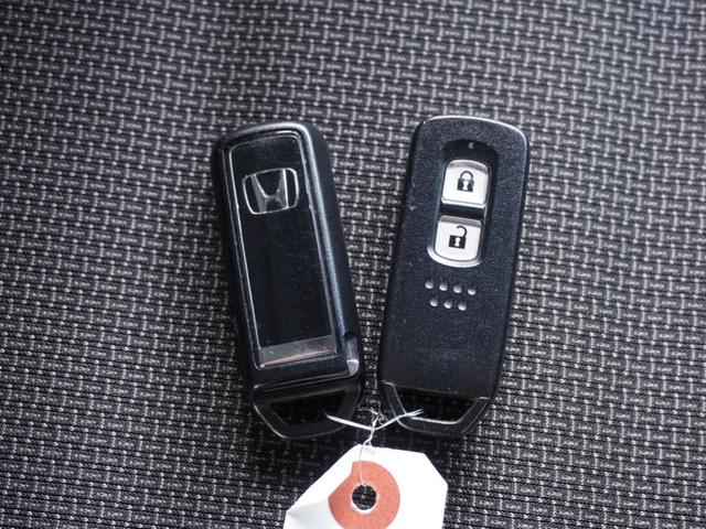 Ｎ－ＶＡＮ＋スタイル ファン・ターボホンダセンシング　ワンオーナー　８インチ純正ナビ　ＥＴＣ　バックカメラ　アダプティブクルーズコントロール　Ｂｌｕｅｔｏｏｔｈ　禁煙車　オートハイビーム　フルセグＴＶ　ＤＶＤ　衝突軽減ブレーキ　スマートキー　ＬＥＤライト（17枚目）