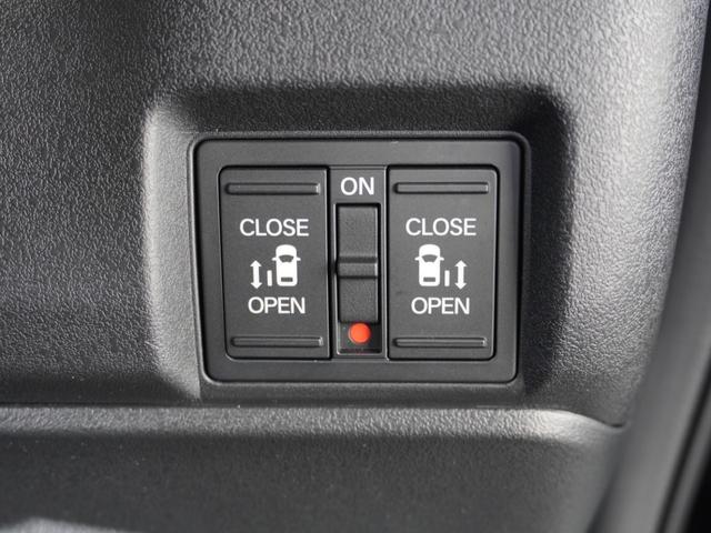 Ｎ－ＢＯＸカスタム ベースグレード　デモカー　９インチ純正ナビ　ドラレコ　ＥＴＣ　バックカメラ　両側電動スライドドア　渋滞追従クルーズ　　Ｂｌｕｅｔｏｏｔｈ　障害物センサー　シートヒーター　デイライト　オートライト　禁煙車　スペアキー有（6枚目）