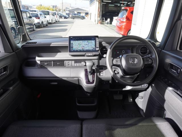 Ｎ－ＢＯＸカスタム ベースグレード　デモカー　９インチ純正ナビ　ドラレコ　ＥＴＣ　バックカメラ　両側電動スライドドア　渋滞追従クルーズ　　Ｂｌｕｅｔｏｏｔｈ　障害物センサー　シートヒーター　デイライト　オートライト　禁煙車　スペアキー有（8枚目）