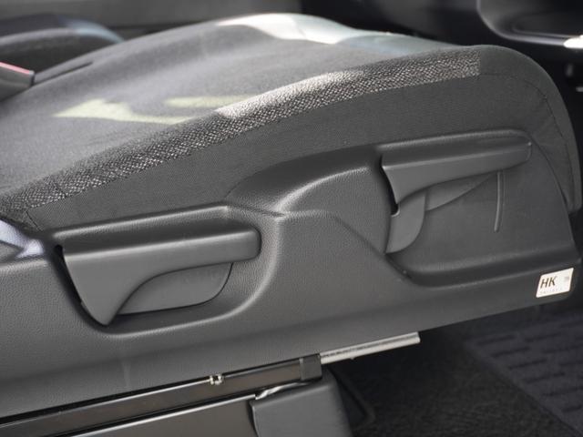 Ｎ－ＢＯＸカスタム ベースグレード　デモカー　９インチ純正ナビ　ドラレコ　ＥＴＣ　バックカメラ　両側電動スライドドア　渋滞追従クルーズ　　Ｂｌｕｅｔｏｏｔｈ　障害物センサー　シートヒーター　デイライト　オートライト　禁煙車　スペアキー有（42枚目）