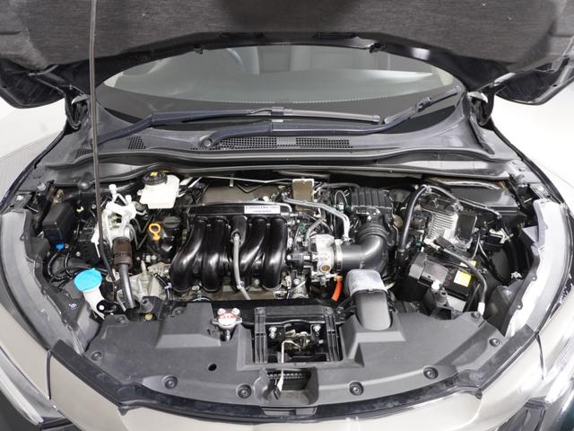 ヴェゼル ハイブリッドＸ・ホンダセンシング　ワンオーナー　７インチ純正ナビ　ＥＴＣ　バックカメラ　アダプティブクルーズコントロール　Ｂｌｕｅｔｏｏｔｈ　パドルシフト　１６インチ純正アルミホイール　禁煙車　フルセグＴＶ　ＤＶＤ　ＬＥＤヘッドライト（18枚目）