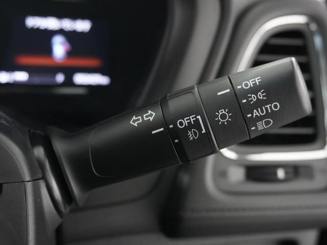 ヴェゼル ハイブリッドＸ・ホンダセンシング　ワンオーナー　７インチ純正ナビ　ＥＴＣ　バックカメラ　アダプティブクルーズコントロール　Ｂｌｕｅｔｏｏｔｈ　パドルシフト　１６インチ純正アルミホイール　禁煙車　フルセグＴＶ　ＤＶＤ　ＬＥＤヘッドライト（50枚目）