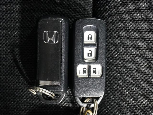 Ｎ－ＢＯＸカスタム ＧターボＳＳパッケージ　１オ－ナ－ナビＤレコＲカメＥＴＣ両電扉ＢＴ地デジ　クルーズコントロール　Ｂｌｕｅｔｏｏｔｈ　パドルシフト　シートヒーター　１５インチアルミホイール　サイド／サイドカーテンエアバッグ　衝突軽減ブレーキ（20枚目）