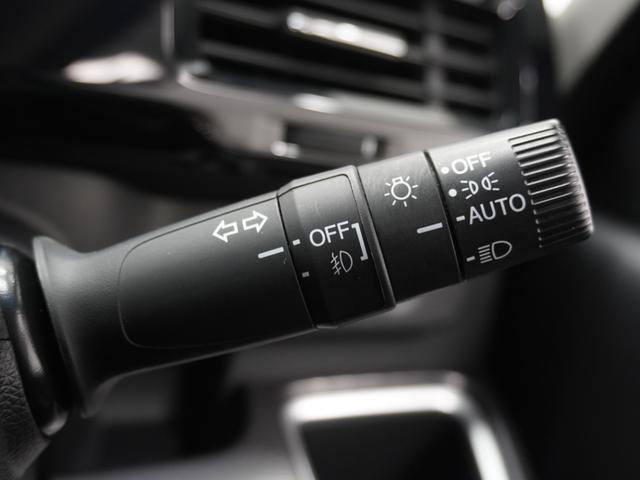 ���I�[�g���C�g���w�b�h���C�g�́A�I�[�g���C�g�t���I�g���l���ł����삪�s�v�ň��S�ɉ^�]�ł��܂�