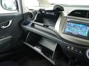 スマートセレクション　ナビ　Ｒカメ　ＥＴＣ　クルコン　ＵＳＢ接続　ＣＤ再生　サイドバイザー　運転席ハイトアジャスターシート　インテリア内装ブラック　革巻ステアリング　スマートキー　フロントグラデーションガラス（54枚目）