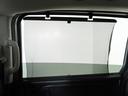 リアドアには【スクリーンサンシェード】が装備されています。日差しを和らげ、プライバシーの保護にも役立ちます。後部座席にお子様を乗車させるときも、ゆっくりお昼寝できます♪